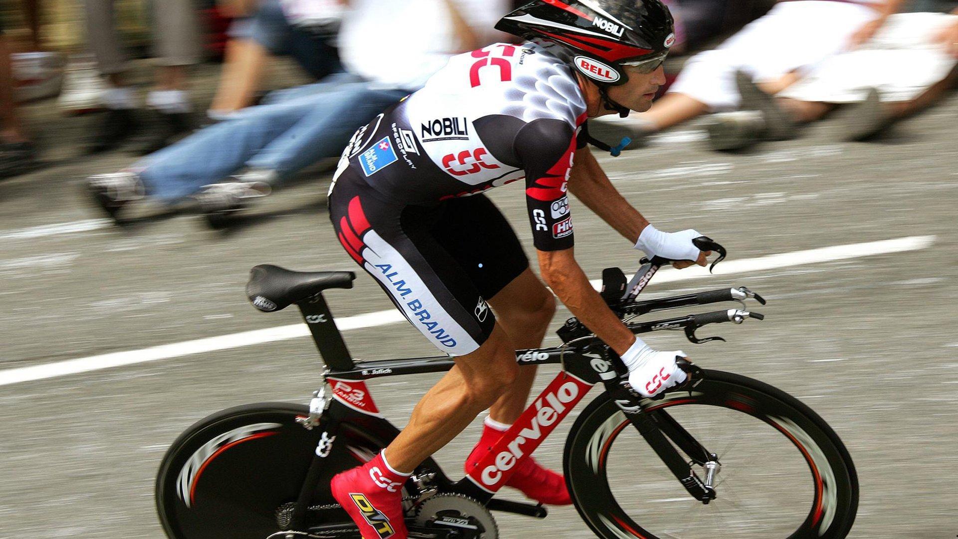 切赫学术生涯揭秘,博士深造与五门语言成就,穆帅竞争管理艺术再受瞩目